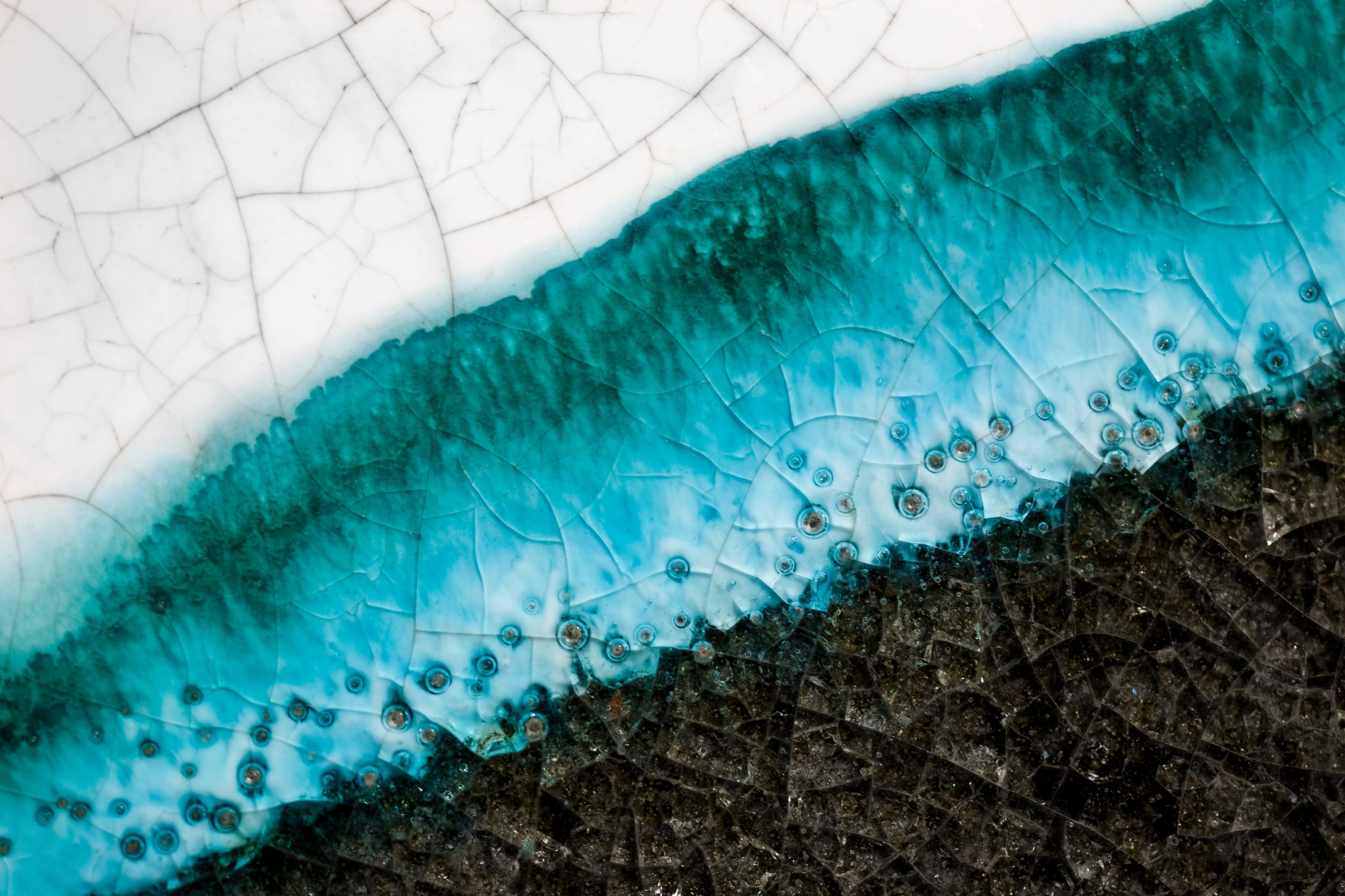 Research header image ice cracks